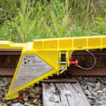 SaberTooth® Portable Derail with Sign (Left Throw)