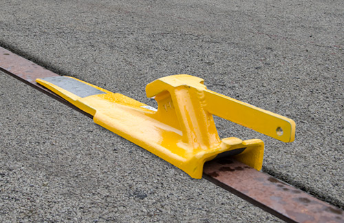 Locomotive Chocking Skate (Flush Rail, Left)