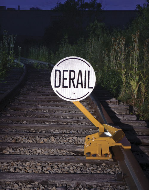 Aldon railroad reflective large derail sign