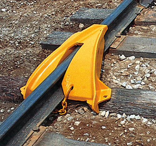 Aldon railroad rerailing frog straddle type rerailers